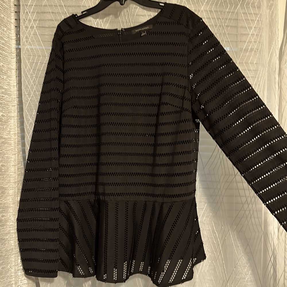 Banana Republic Women’s black peplum long sleeve blouse size Large (12/14)
